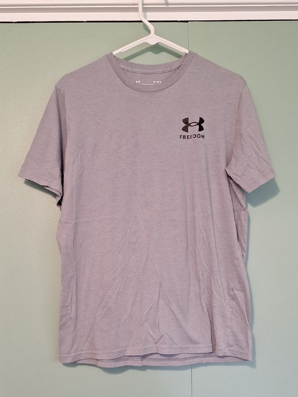 Under Armour Mens Loose Fit Short Sleeve Shirt Lot (5) Size Medium - Picture 4 of 14